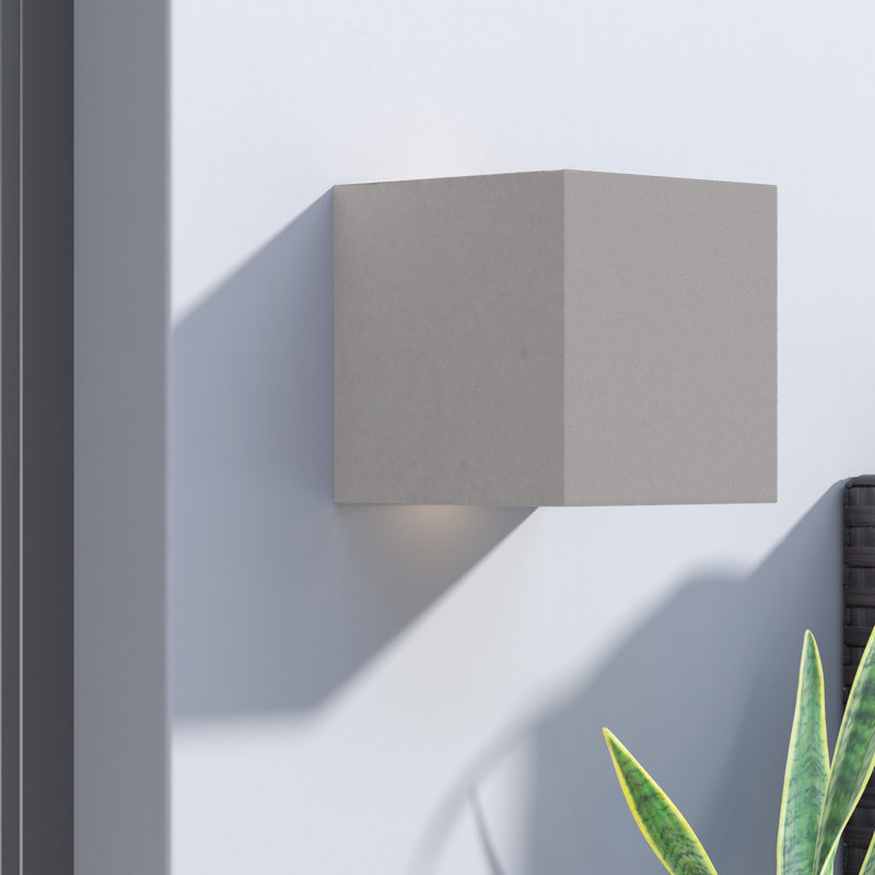 QB LED Wall Light, Silver