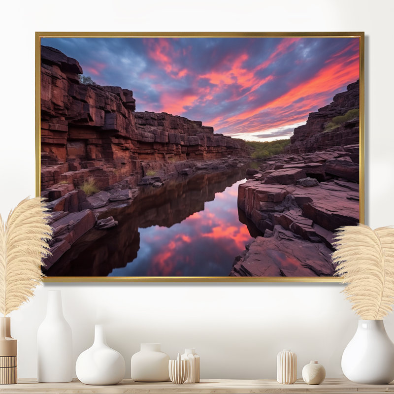 Cazares - Canyon, art mural, Toile avec cadre flottant or, H 34 po x l 44 po x P 1,5 po
