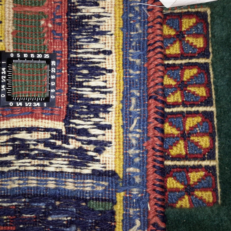 Aryiel Oriental Area Rug in Green