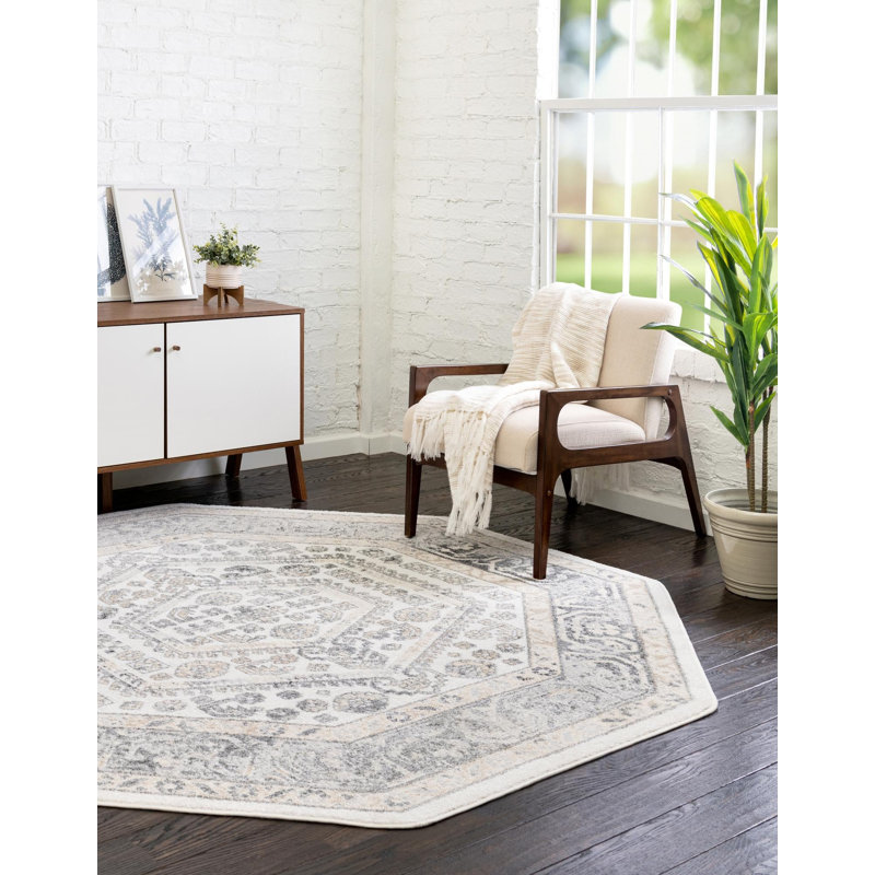 Edson Oriental Indoor Rug, Octagon 7' x 7'