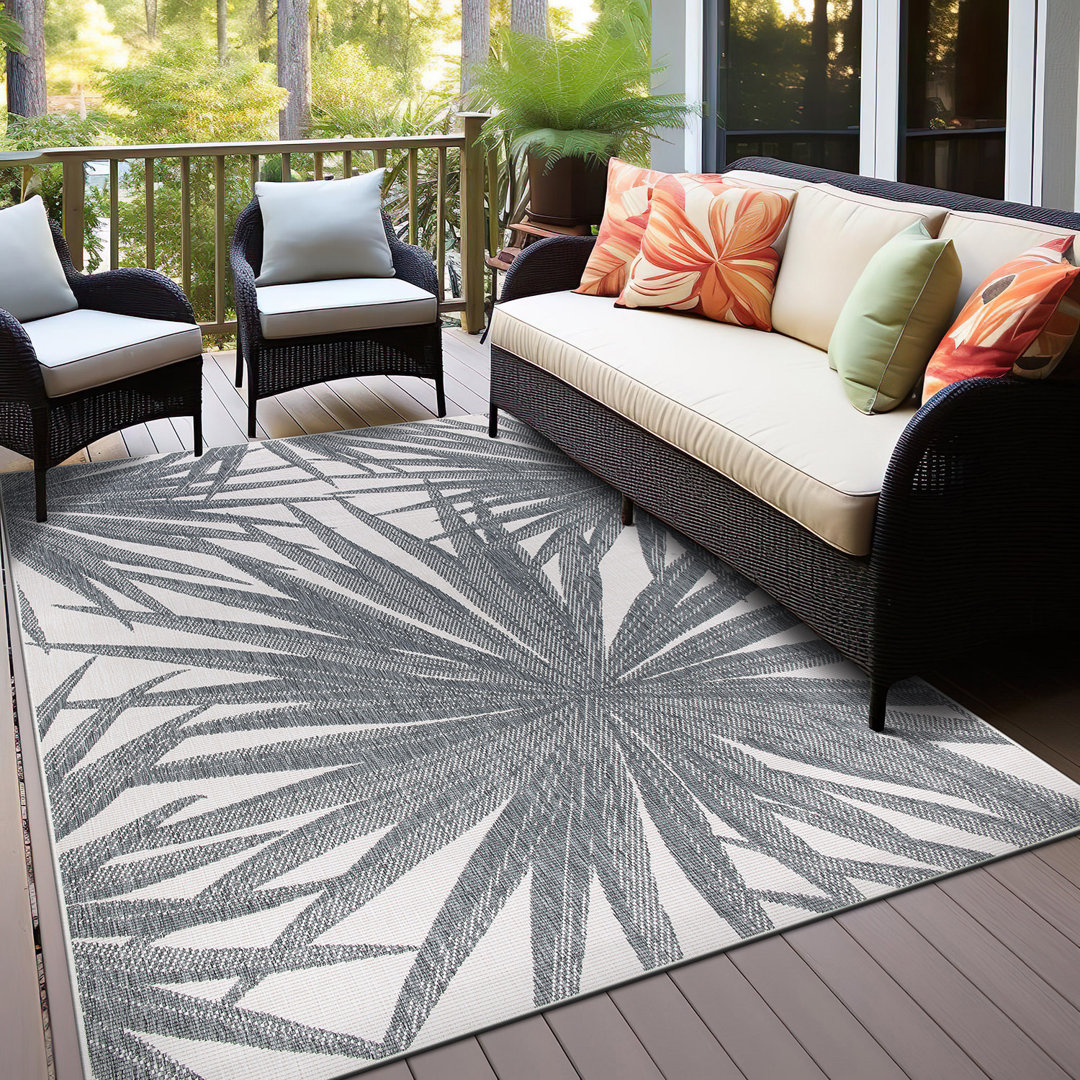 Benavidez Floral Gray/Ivory Indoor&Outdoor Area Rug Beachcrest Home™ Rug 