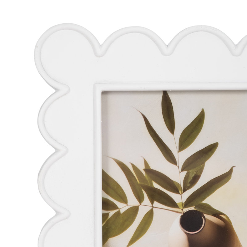 Lilly Scallop Edge Photo Frame, White, 4" W x 6" H