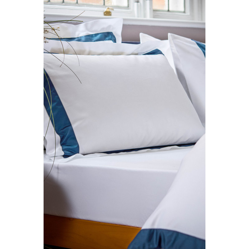 Balmoral Flat Sheet, White/Navy Blue, California King/King Flat Sheet