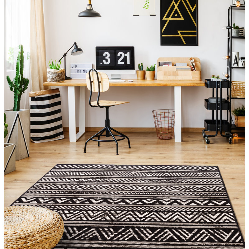 Hendershot Washable Indoor / Outdoor Rug, Rectangle 3' x 5'