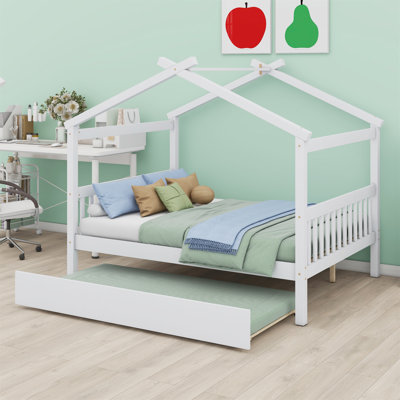 Lit en bois avec couchette