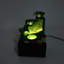 Fontaine de table à circulation d'eau pour bureau USB avec cascade et pierres à lumière DEL pour le bureau vert émeraude-373073535