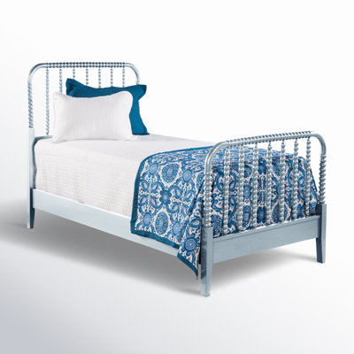 Louisa Spindle Bed