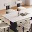 Table de salle à manger rectangulaire moderne avec dalle de roche-108834171