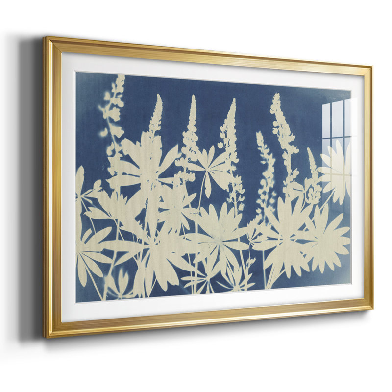 Lovely Lupin, reproduction d'art encadrée, Or, H 30 po x l 44 po x P 1,5 po