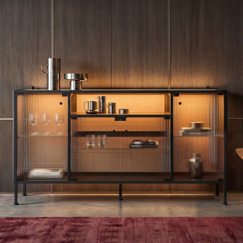 Buffet l 59 po avec portes en verre