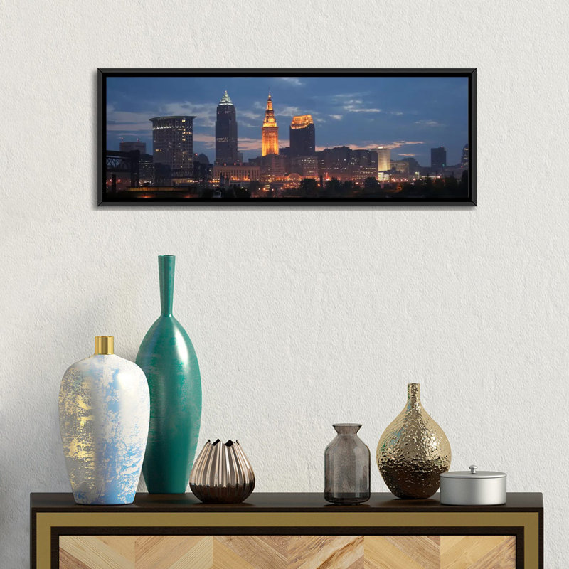 Paysage urbain panoramique de Cleveland (crépuscule) - reproduction de photo sur toile, H 12 po x l 36 po x P 1,5 po