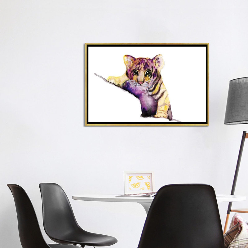 Art little tiger, Toile encadrée d'or, H 48 po x l 32 po x P 1,5 po