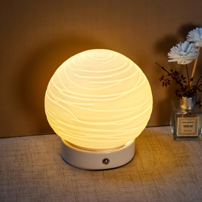 Lampe tactile en céramique Wrought Studio ™