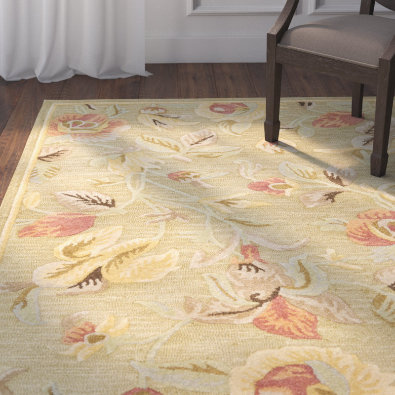 Emrick Hand Hooked Wool Floral Rug, Rectangle 5' x 8'