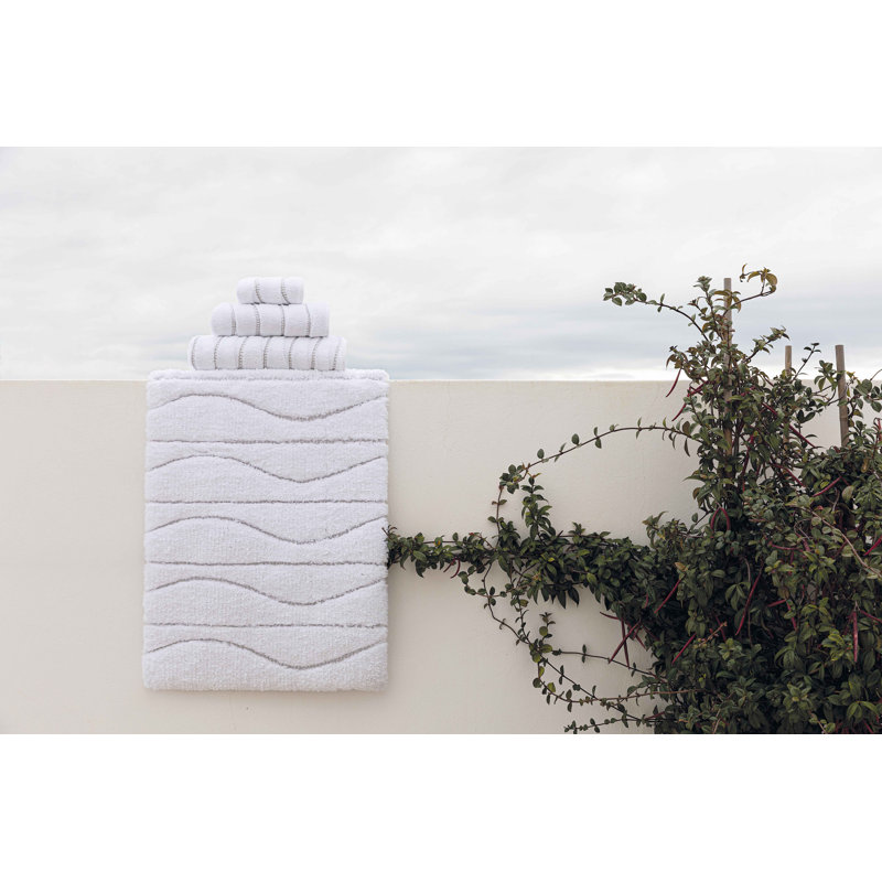 Opera Abstract Bath Rug, 28" W x 47" L, White