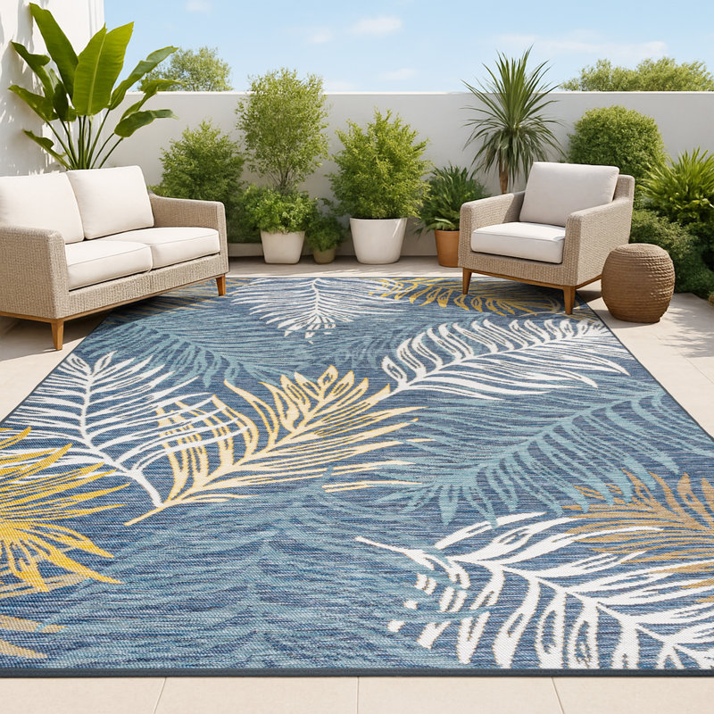 Gryta Coastal Casual Palm Frond Reversible Machine-Washable Cream/Navy Indoor/Outdoor Rug, Rectangle 5'3" x 7'7"