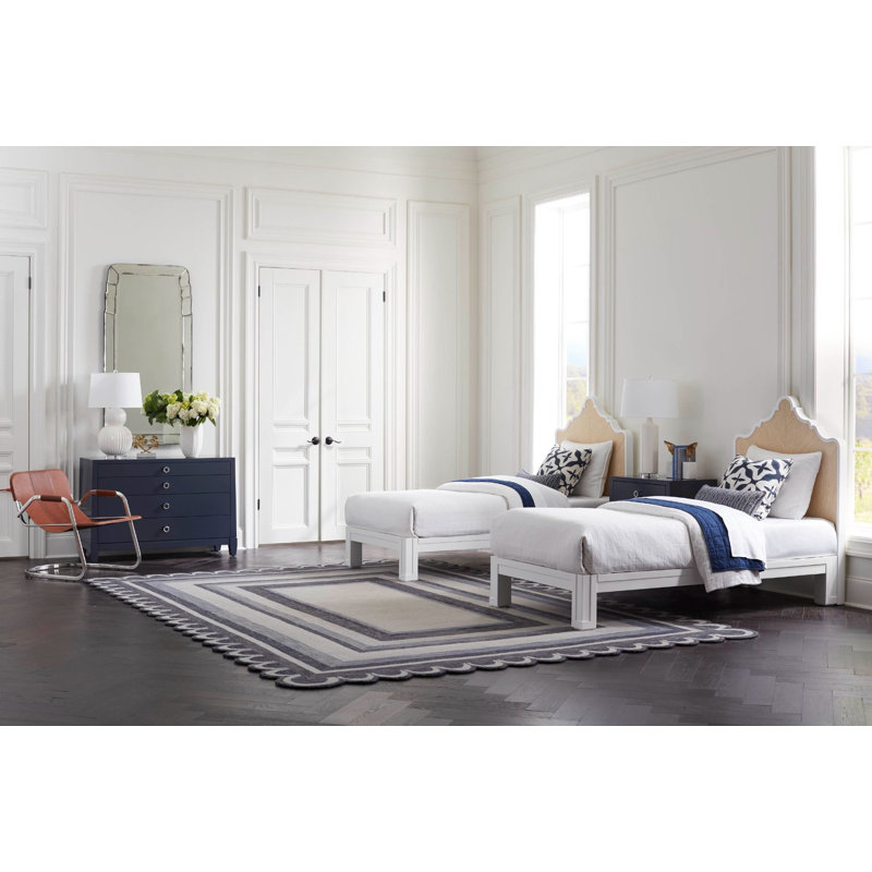 Victoria Scalloped Bed, Twin