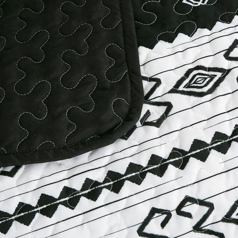 King Size Black and White Microfiber Geometric Quilt Set