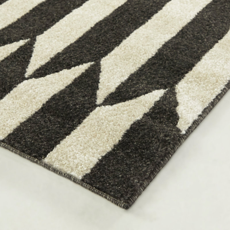 Geometric Indoor Rug, Rectangle 7'10" x 10'