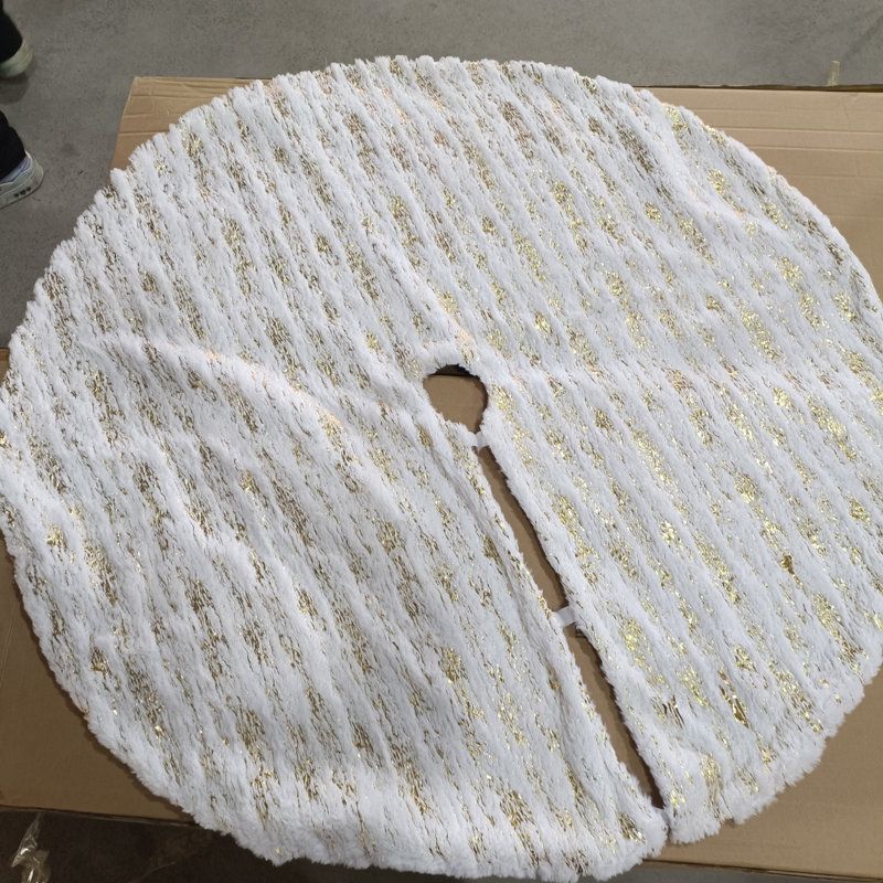 Christmas tree skirt