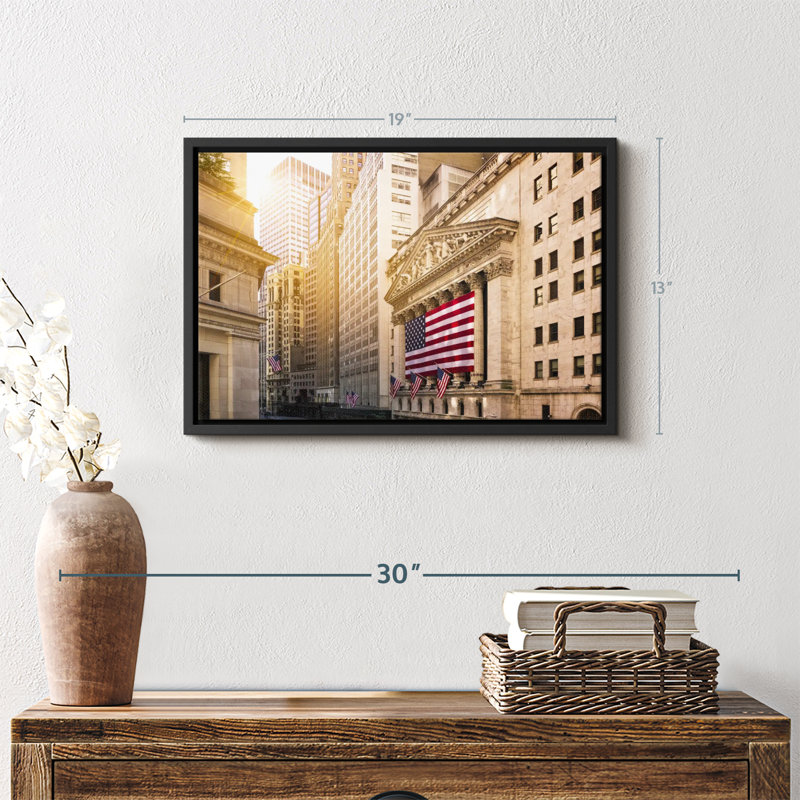 «Wall Street American Flag Wall Art», H 19 po x l 13 po