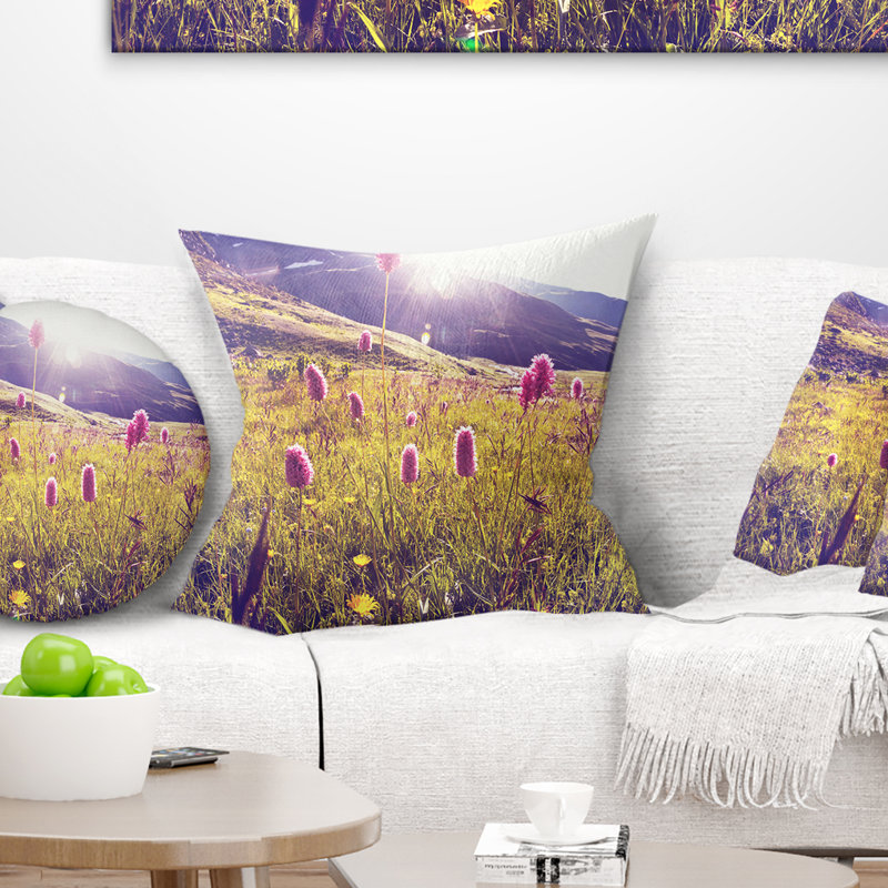 Coussin de montagne avec fleurs roses - coussin à imprimé floral, 16 po x 1 po, Coussin décoratif