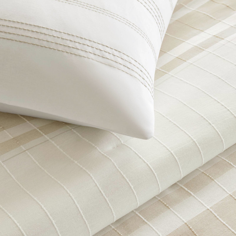 48f-f3cf-afc69 Comforter