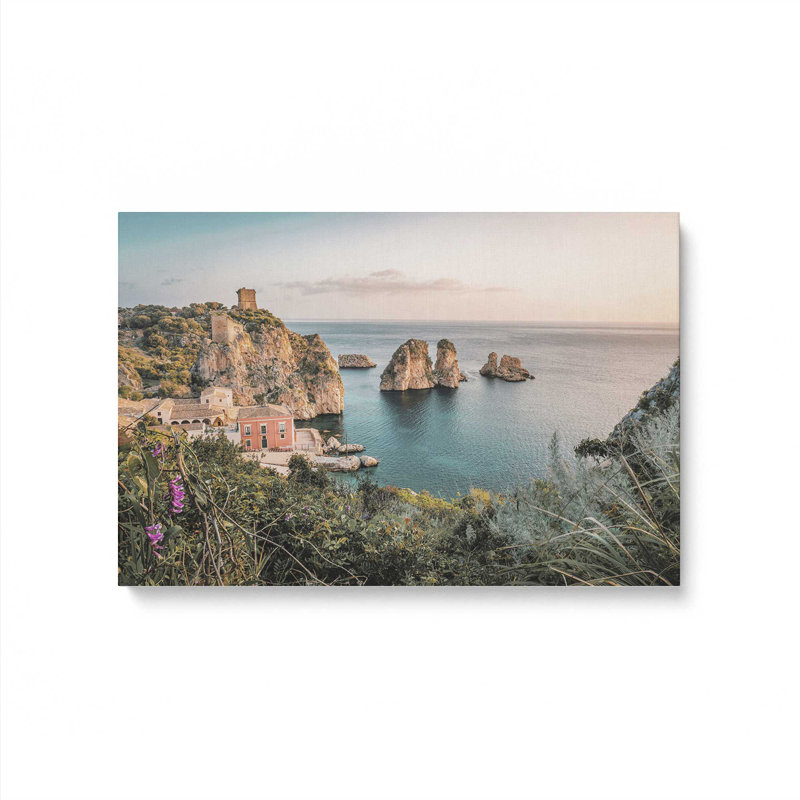Impression sur toile Coastal Grandure, H 12 po x l 18 po x P 1,25 po, Toile tendue