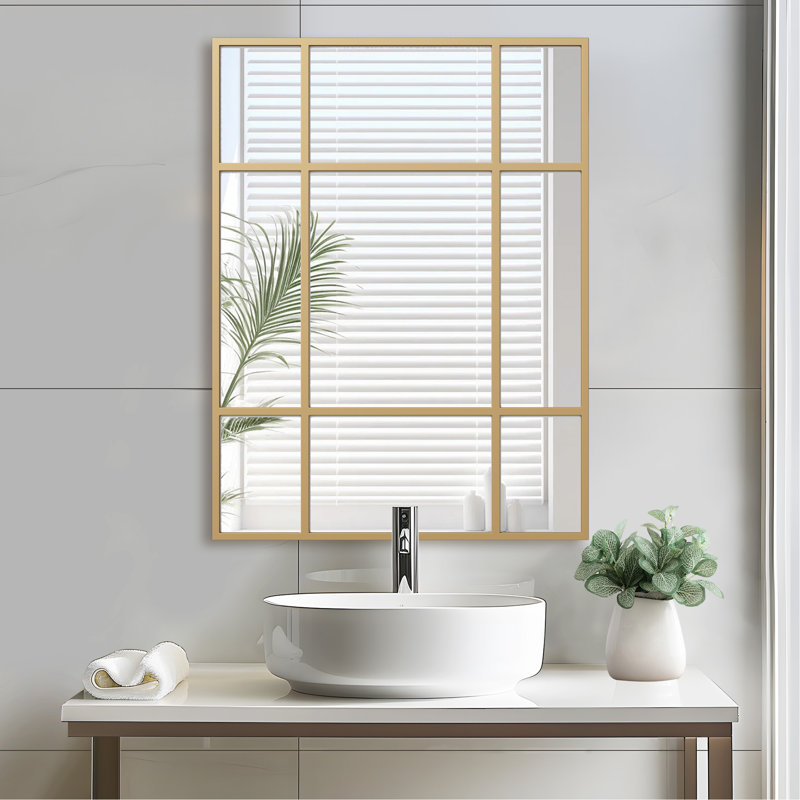 Miroir de salle de bain mural Matherly, 39 po x 30 po, Doré