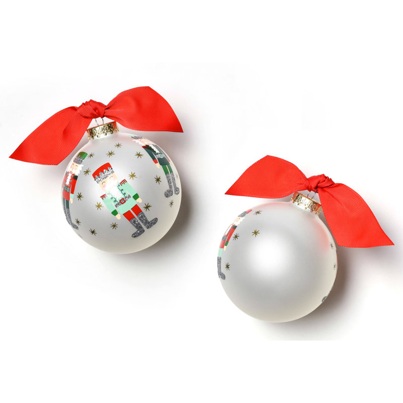 Ornement boule en verre casse-noisette