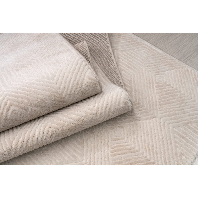 Tapis crème Illyas, Rectangle 2 pi 7 po x 4 pi 11 po