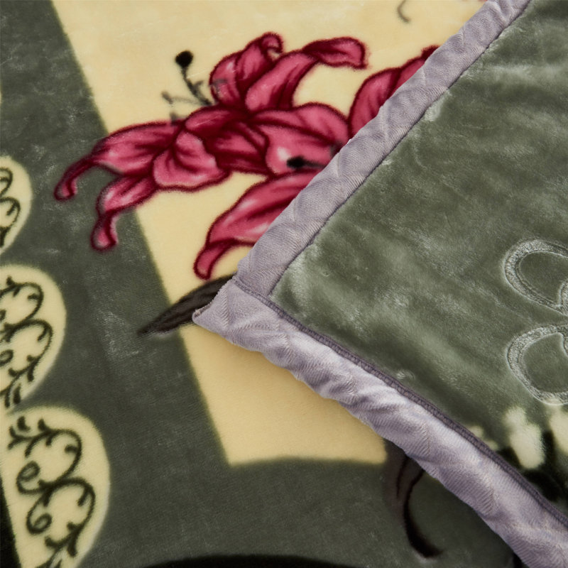 Couverture en flanelle très grande taille Merry Home 87 po x 95 po, 10 lb, prête pour l'hiver, douce et soyeuse, impression A & B à 2 épaisseurs et motif à une face en relief, motifs de pivoines rouges élégantes et de fleurs roses