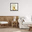«Sunny Garden bottes», art mural encadré par Kim Allen-1312857963-1312857967