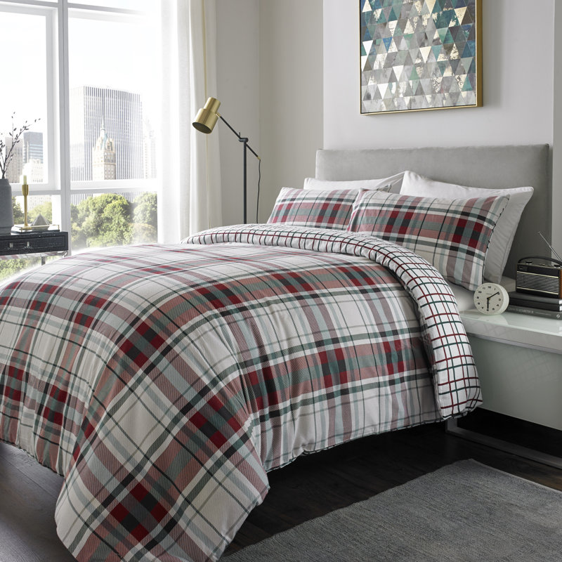 Nella Duvet Cover Set with Pillowcases, Double Duvet Cover + 2 Standard Pillowcases, Red/Green