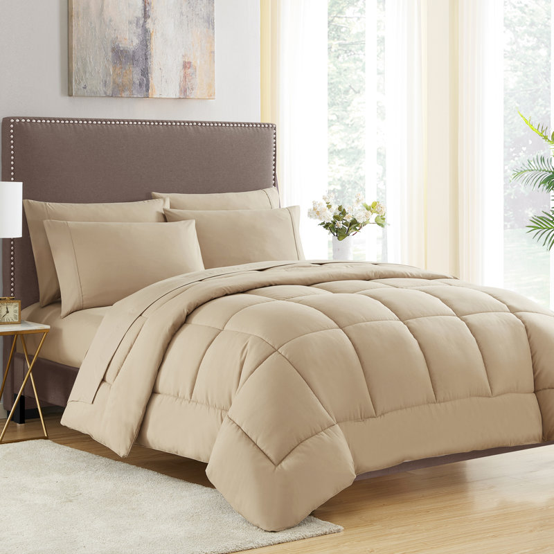 Ensemble d'édredon et de draps de couleur unie toutes saisons pour lit dans un sac 5 pièces / 7 pièces par Sweet Home Collection