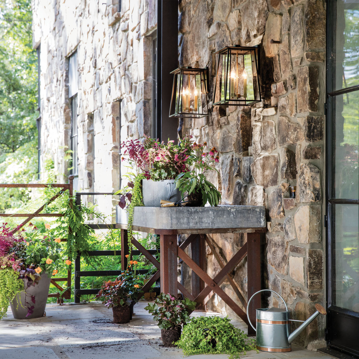 Integrated LED Outdoor Wall Lantern, Buckeye Bronze