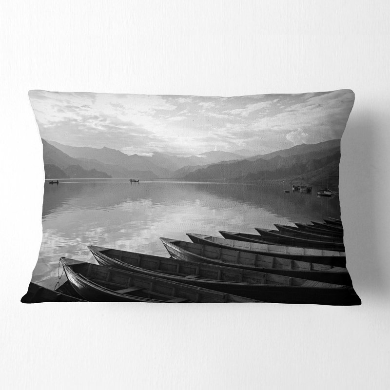 Housse et housse de coussin rectangulaire «Bateaux alignés sur le lac Pokhara»