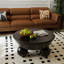 Table basse de style nordique en bois massif.