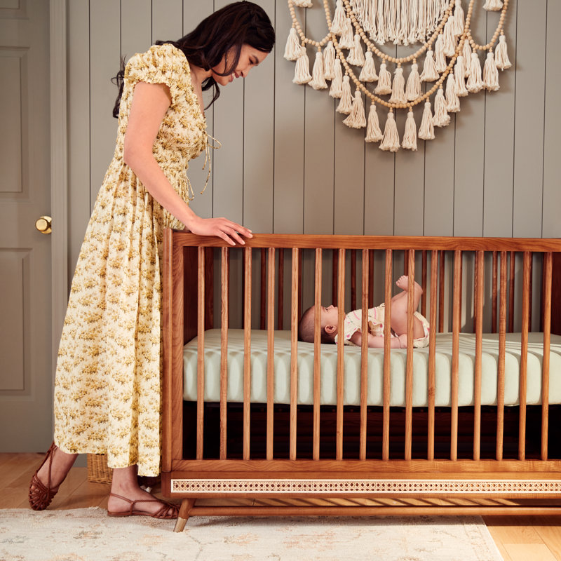 Maxi-Cosi Everheart 4-in-1 Convertible Crib with Toddler Bed/Daybed Conversion Kit