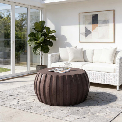 Table basse durable et imperméable pour une utilisation intérieure et extérieure