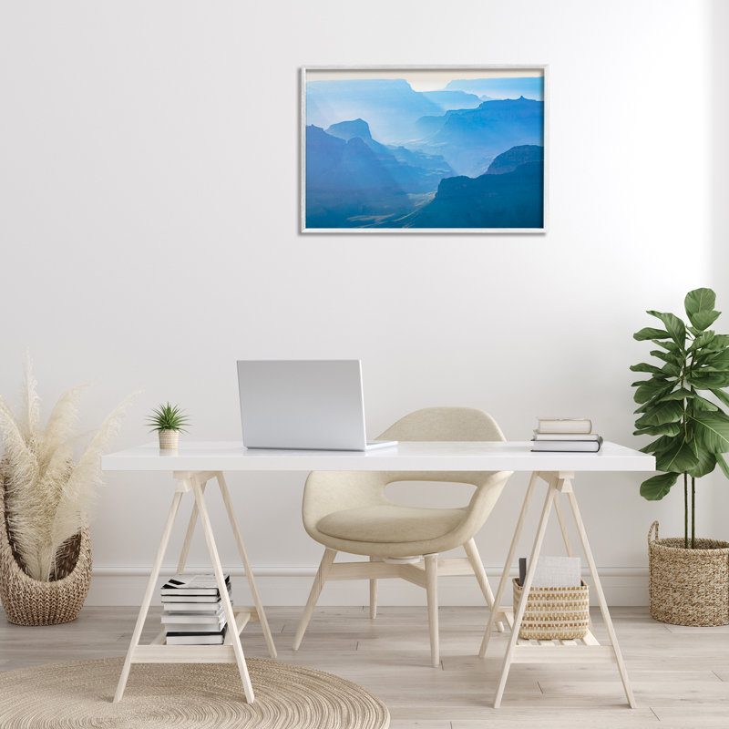 «Blue Sunlit Peaks», estampe numérique par Marty Hulsebos, Estampe numérique encadrée blanc bord de mer, H 20 po x l 30 po