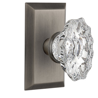 Studio Plate with Chateau Door Knob