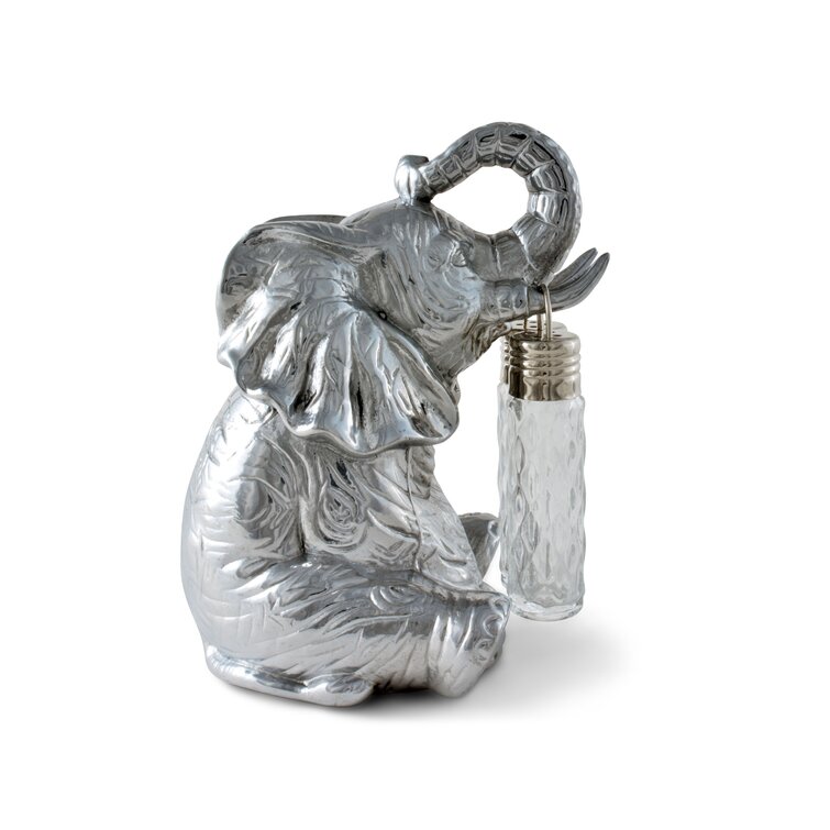 https://assets.wfcdn.com/im/67588836/resize-h755-w755%5Ecompr-r85/1216/121625961/Elephant+Salt+And+Pepper+Shaker+Set.jpg