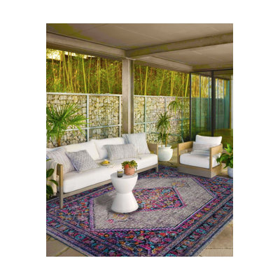 Tapis lavable mauve à motif tissé traditionnel