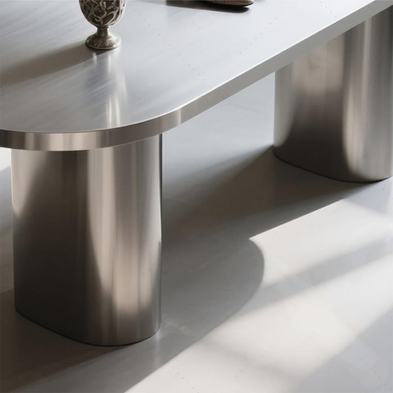 Table de présentation ovale en acier inoxydable, H 29,53 po x l 70,87 po x P 23,62 po, Argent argent
