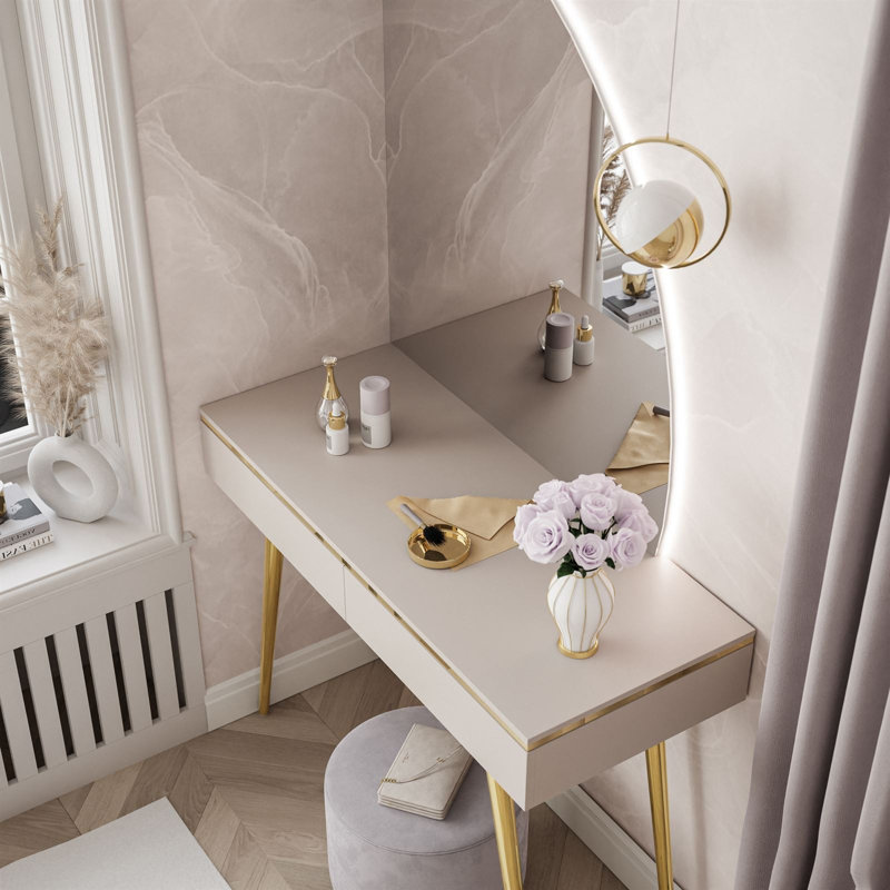 Avdulah Dining Table