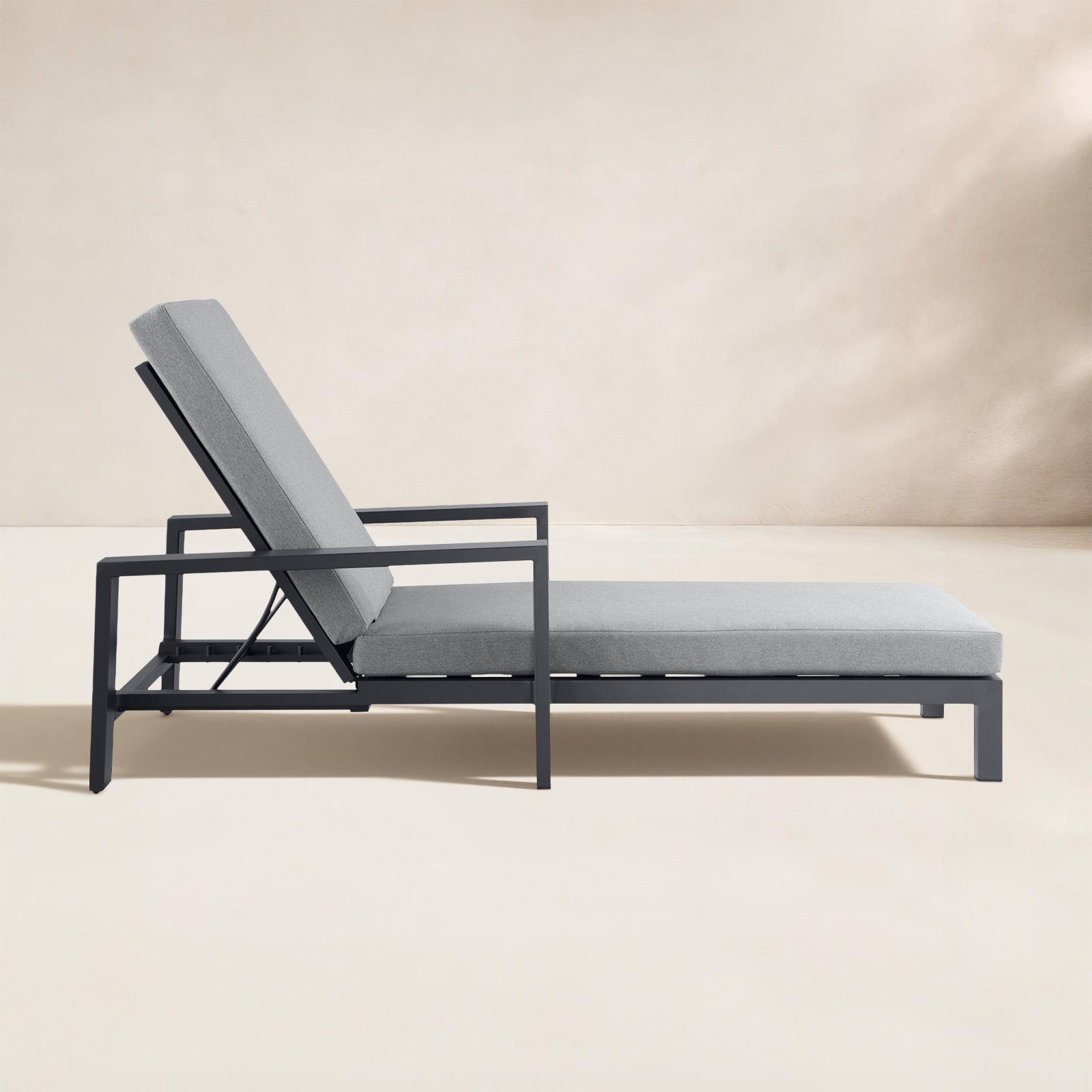 Hoyt 35" Patio Chaise Lounge, Slate Black  , Gray