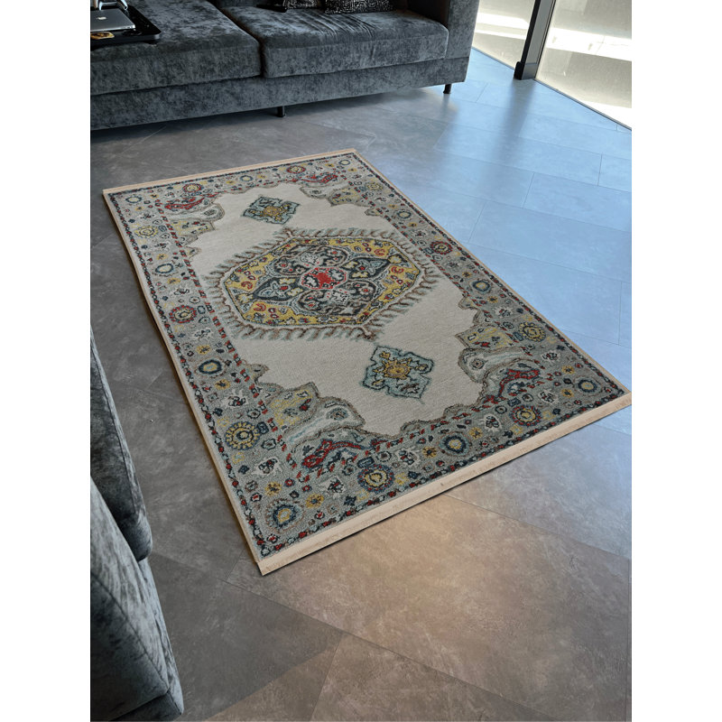 Tapis décoratif beige et gris à motif floral, Rectangle 5 pi 1,02 po x 7 pi 6,55 po