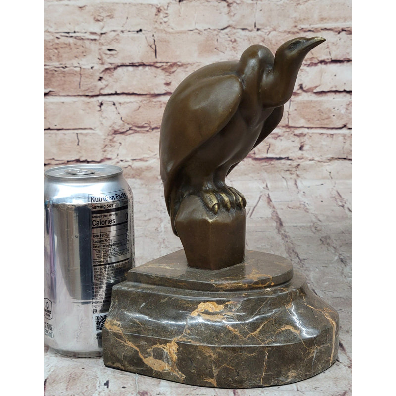 Sculpture vautour taverne