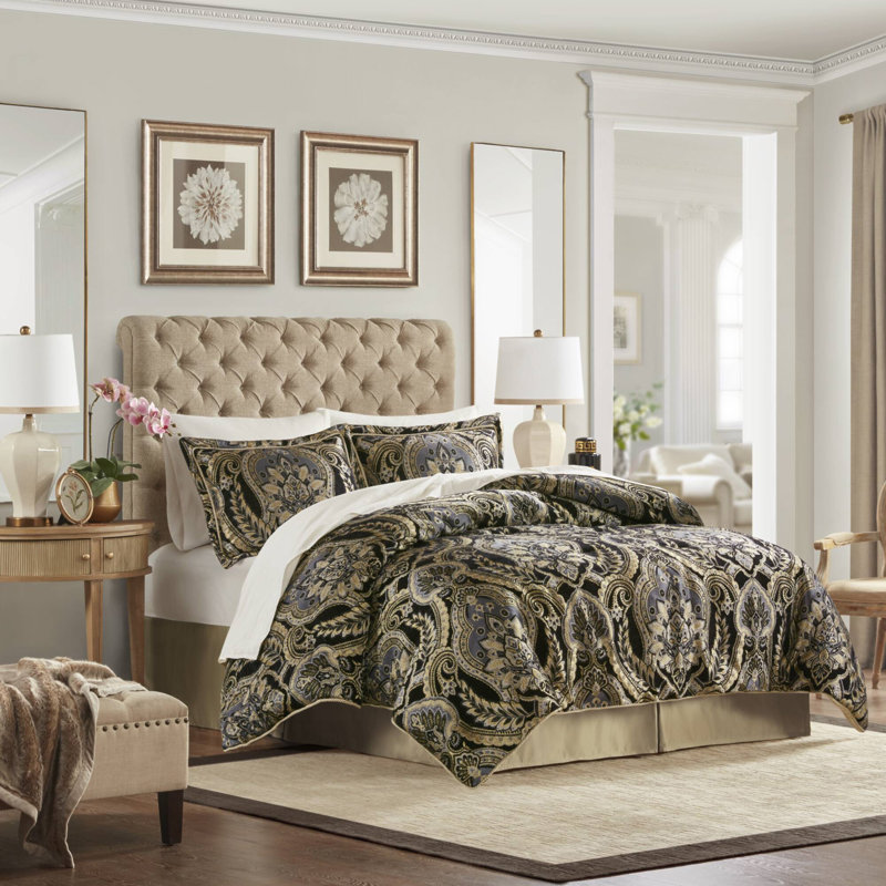 4 PCS Queen Comforter Set, Queen Comforter + 3 Additional Pieces